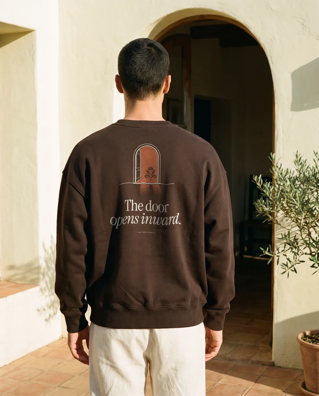 Meraki — The door opens inward